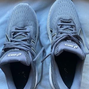 ASICS men’s sneakers size 10